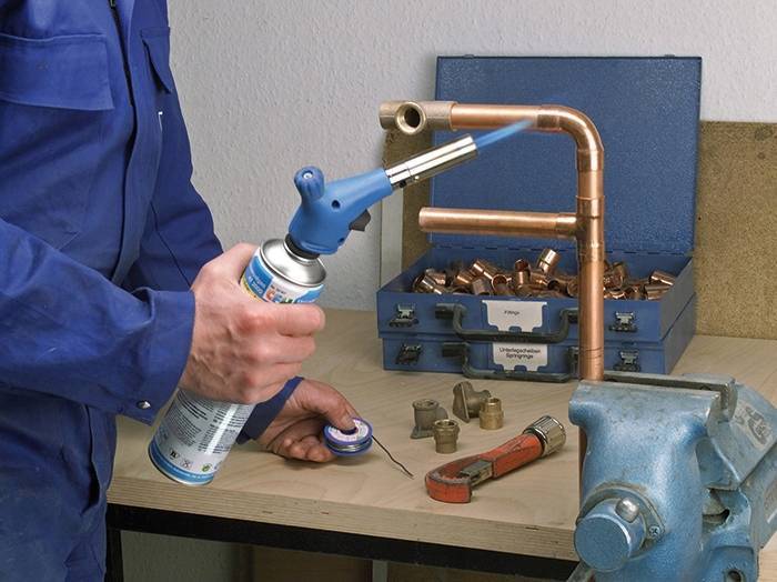 Газовая горелка для пайки медных труб: основные типы горелок + советы потенциальным покупателям