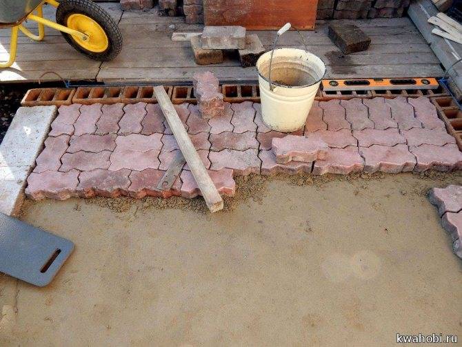 Пошаговая инструкция по укладке тротуарной плитки своими руками